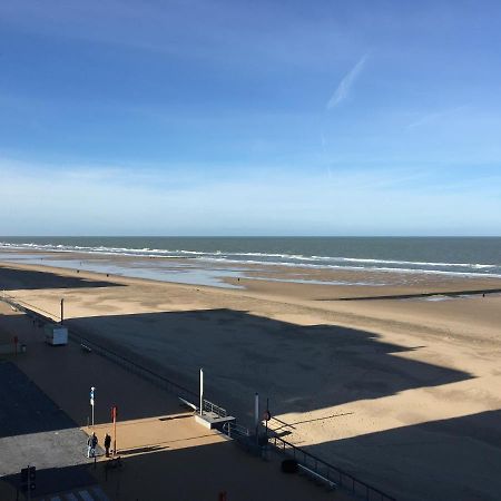 Studio 4 Pers Met Frontaal Zeezicht & Prive Zwembad Oostende Kültér fotó